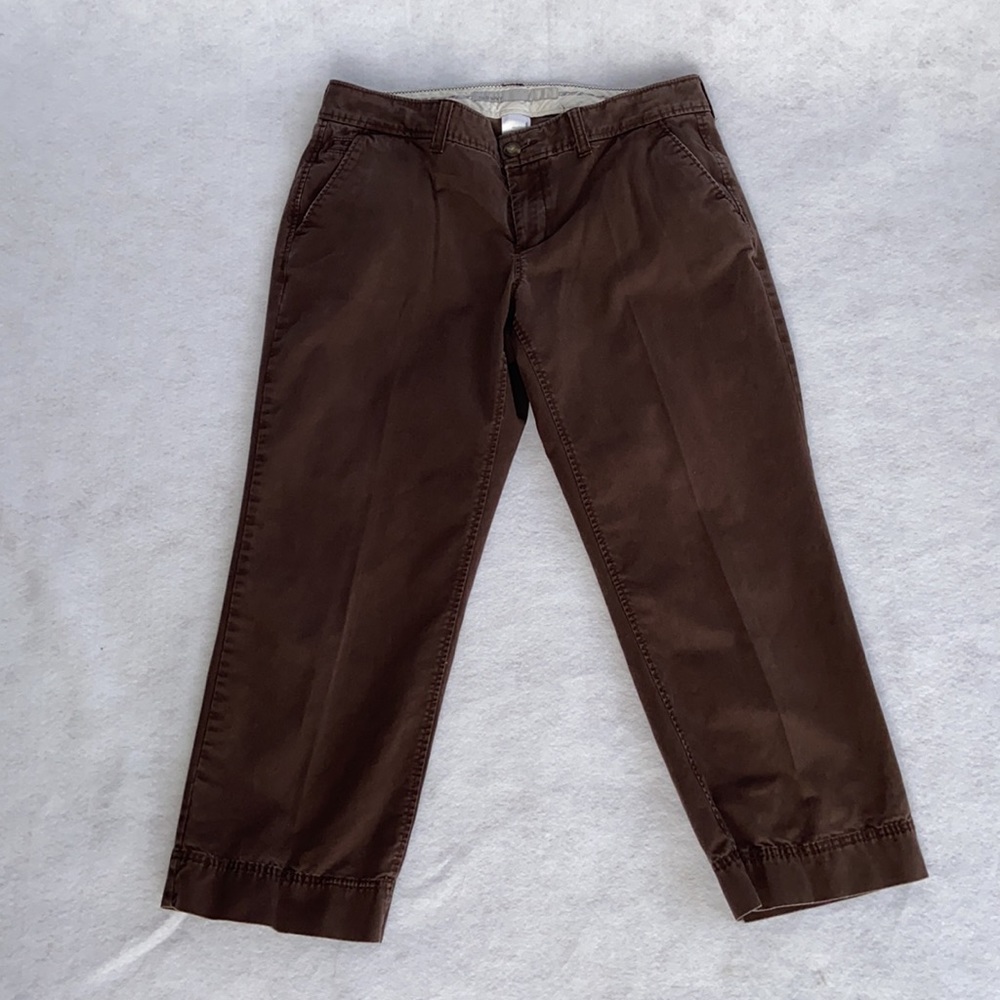 Old Navy Capris. Size 10. Brown.
